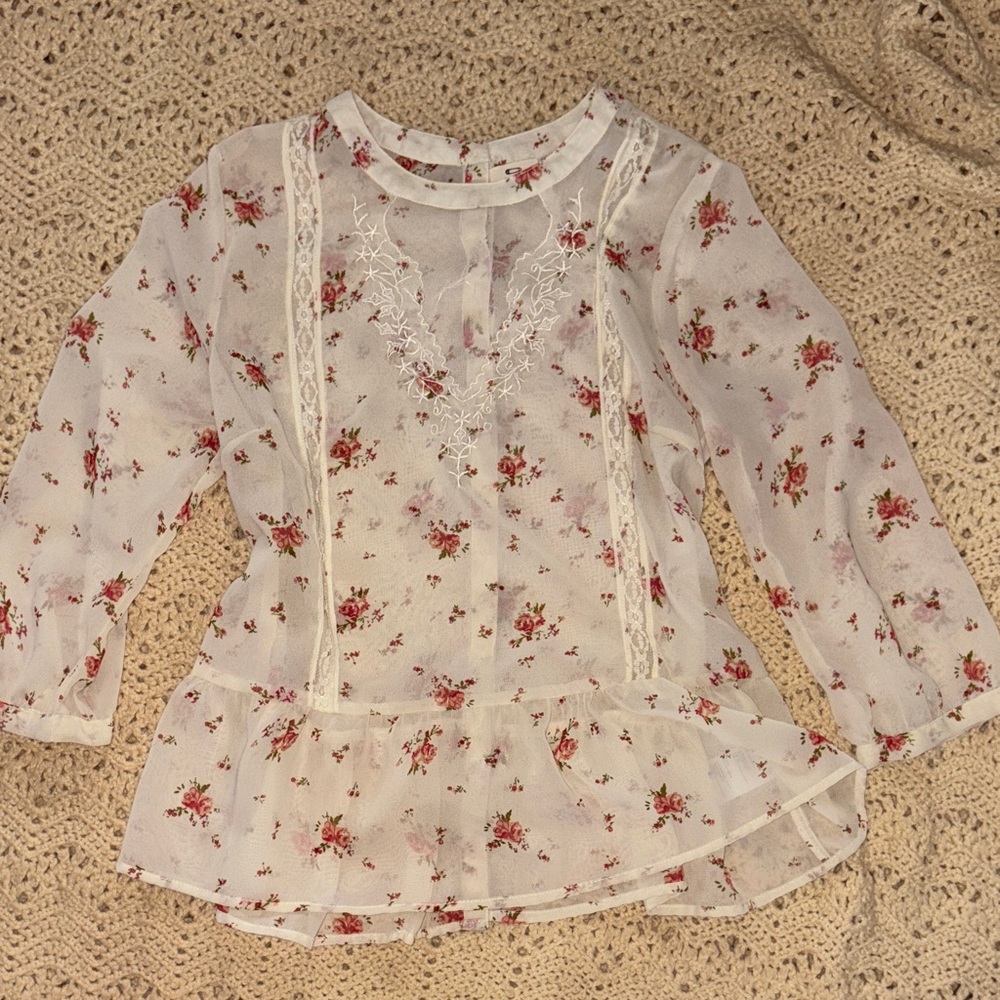 Pins&Needles Floral romantic lace, buttons, fit and flare #moodyfloral#sheer